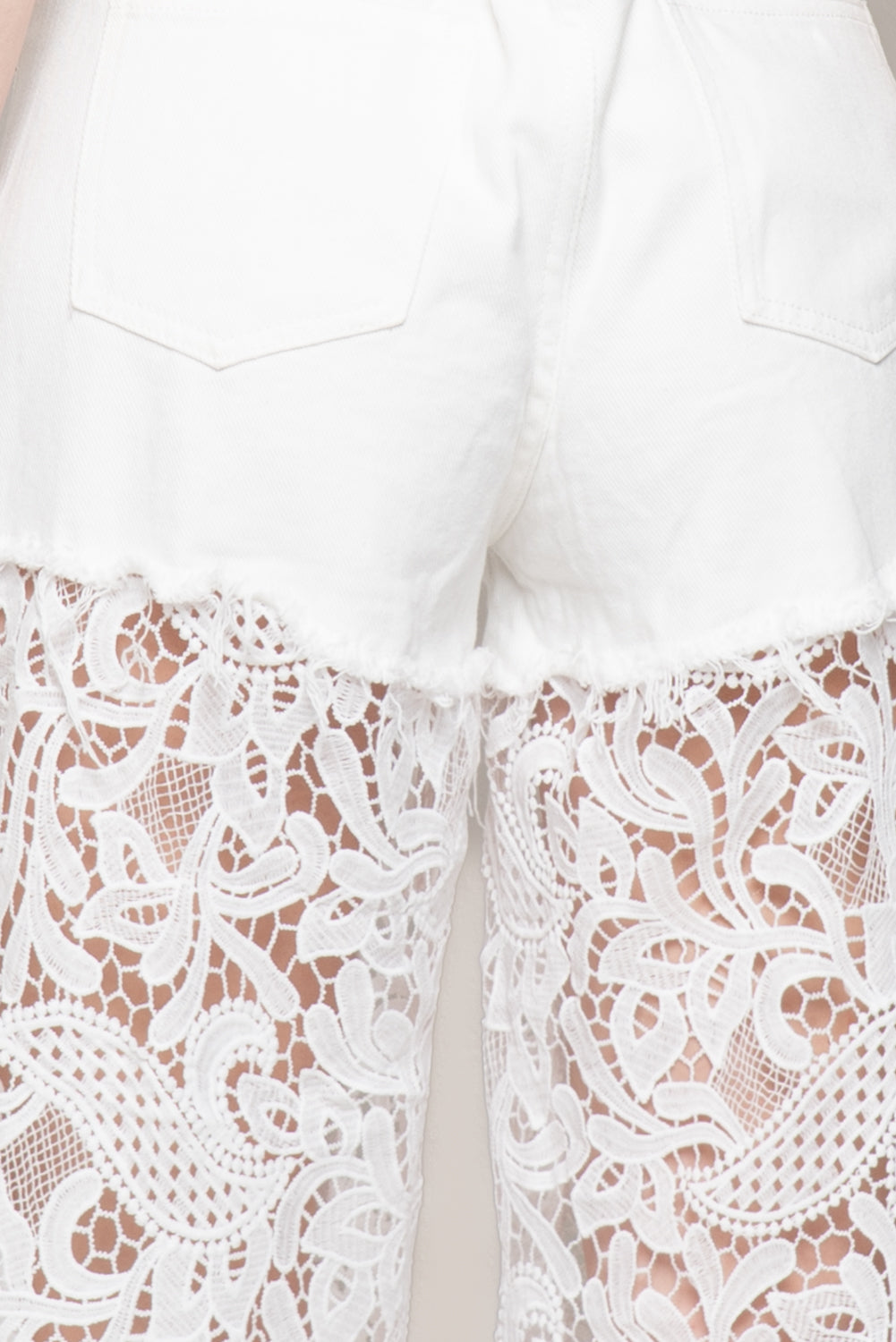 Jeans Donna Palazzo in Pizzo Floreale con Shorts Integrati