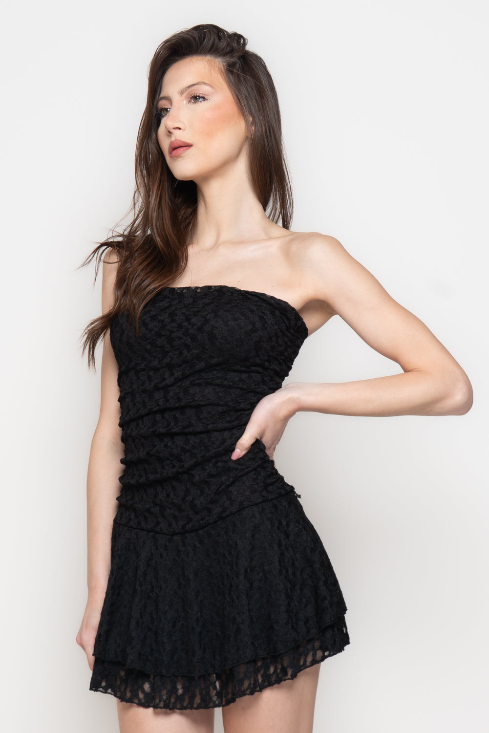 Miniabito Donna in Pizzo Elasticizzato con Gonna Volant