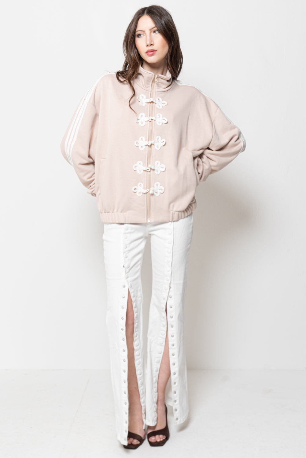 Giacca Oversize Donna Rosa - Zip Alta e Dettagli Nodo alamari orientale