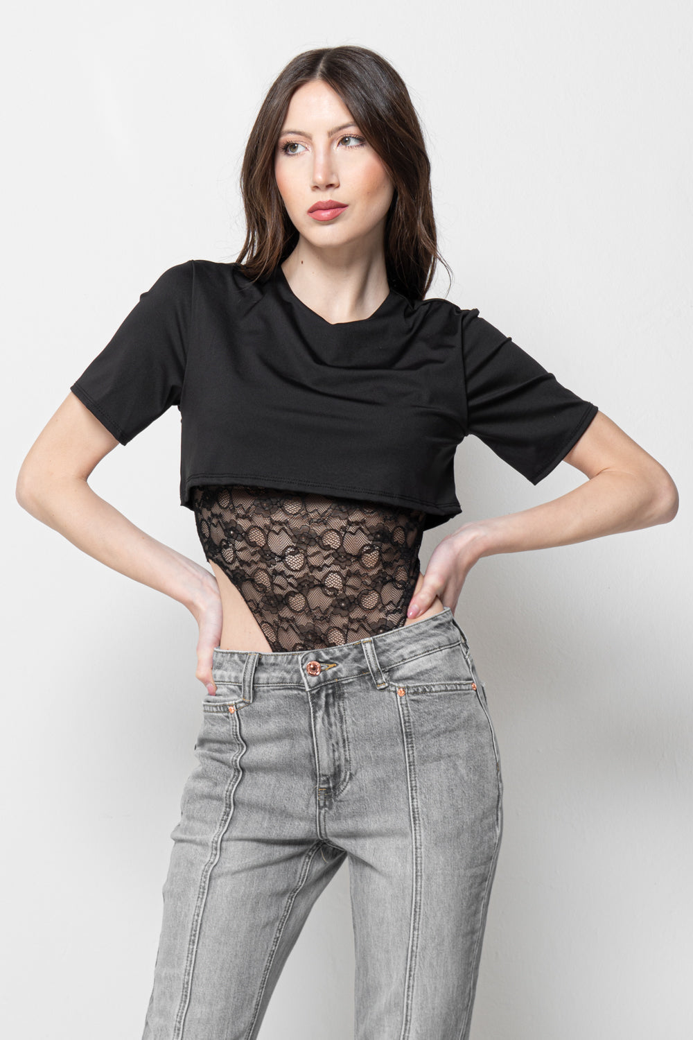 Top cropped a strati con Body Pizzo