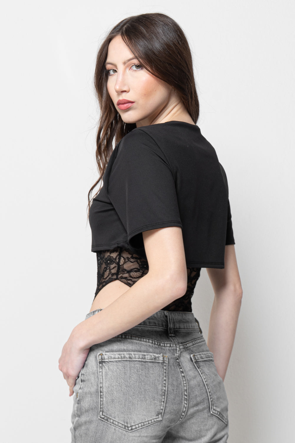 Top cropped a strati con Body Pizzo
