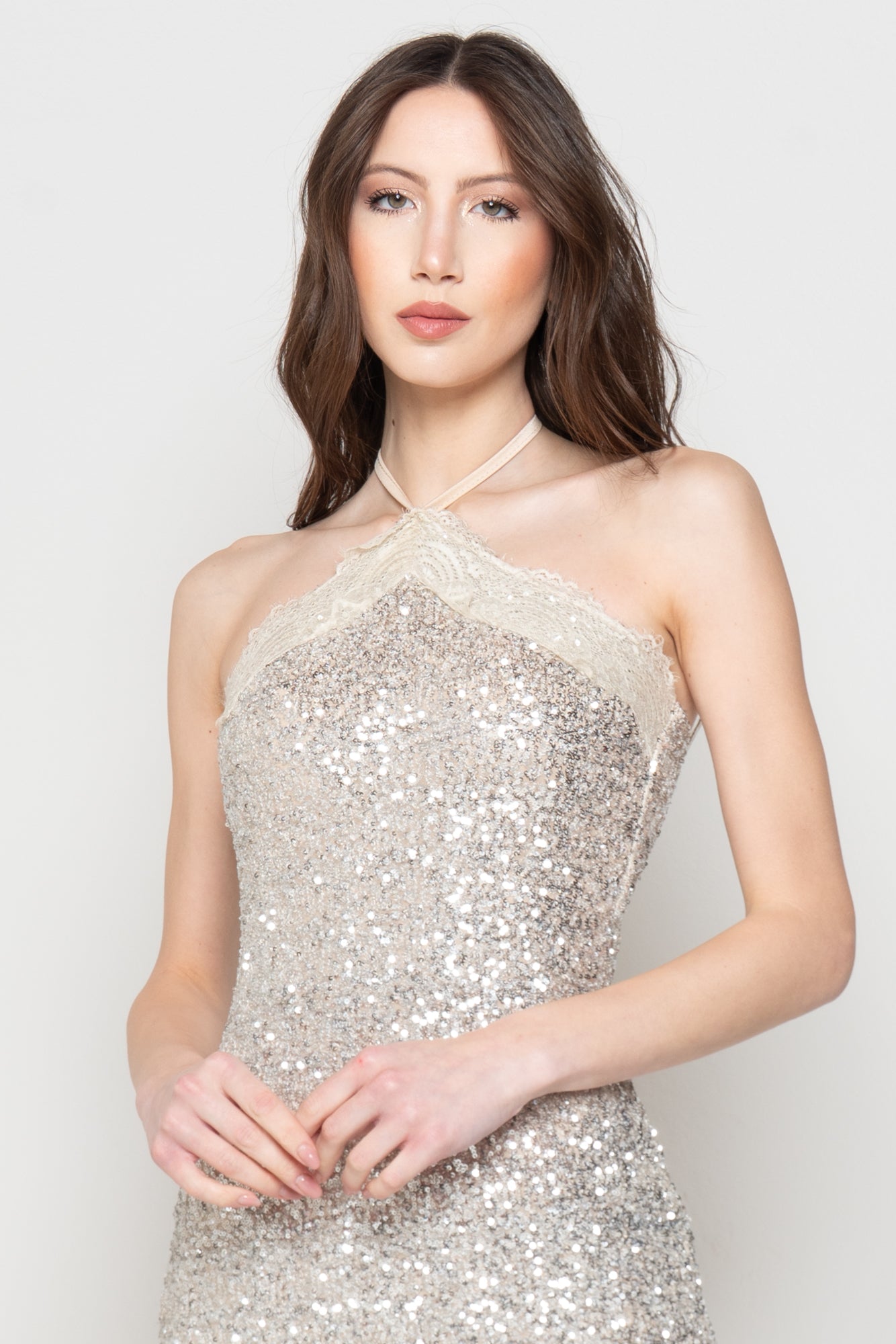 Abito Lungo Paillettes con Schiena Scoperta