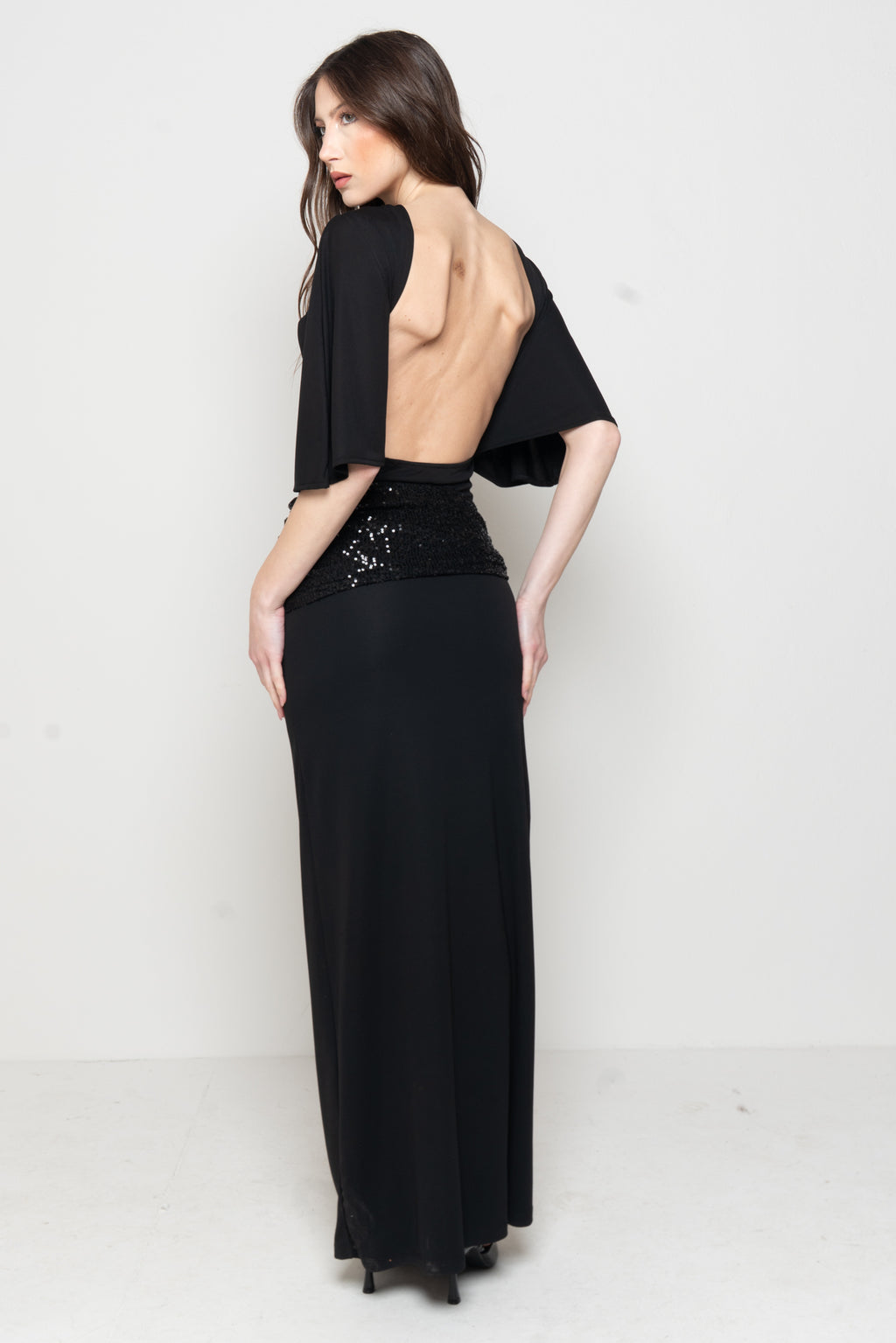 Abito Lungo con Schiena Scoperta e Fascia Paillettes