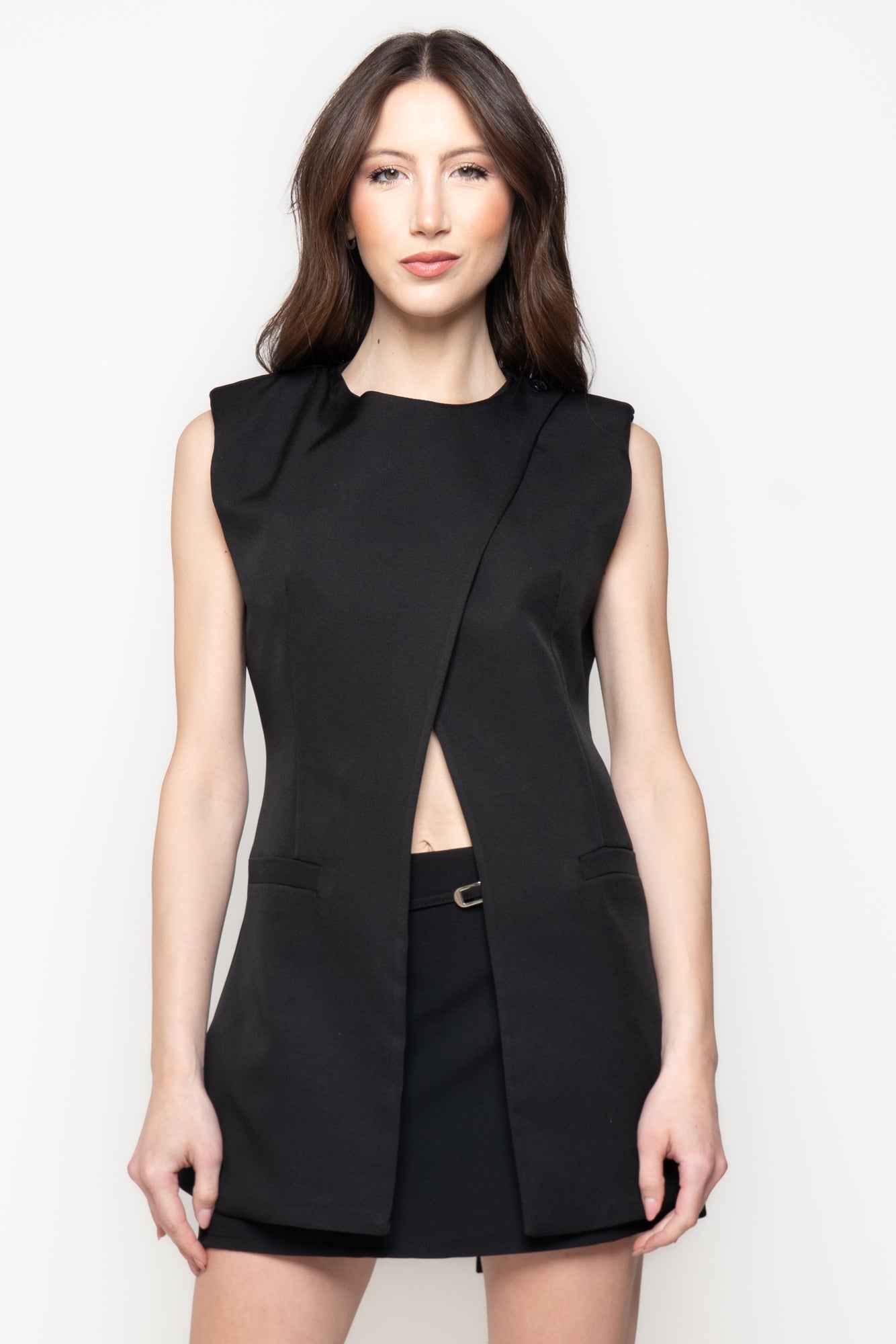 Gilet Sartoriale Nero con Dettaglio Drappeggiato Immagine principale del prodotto
