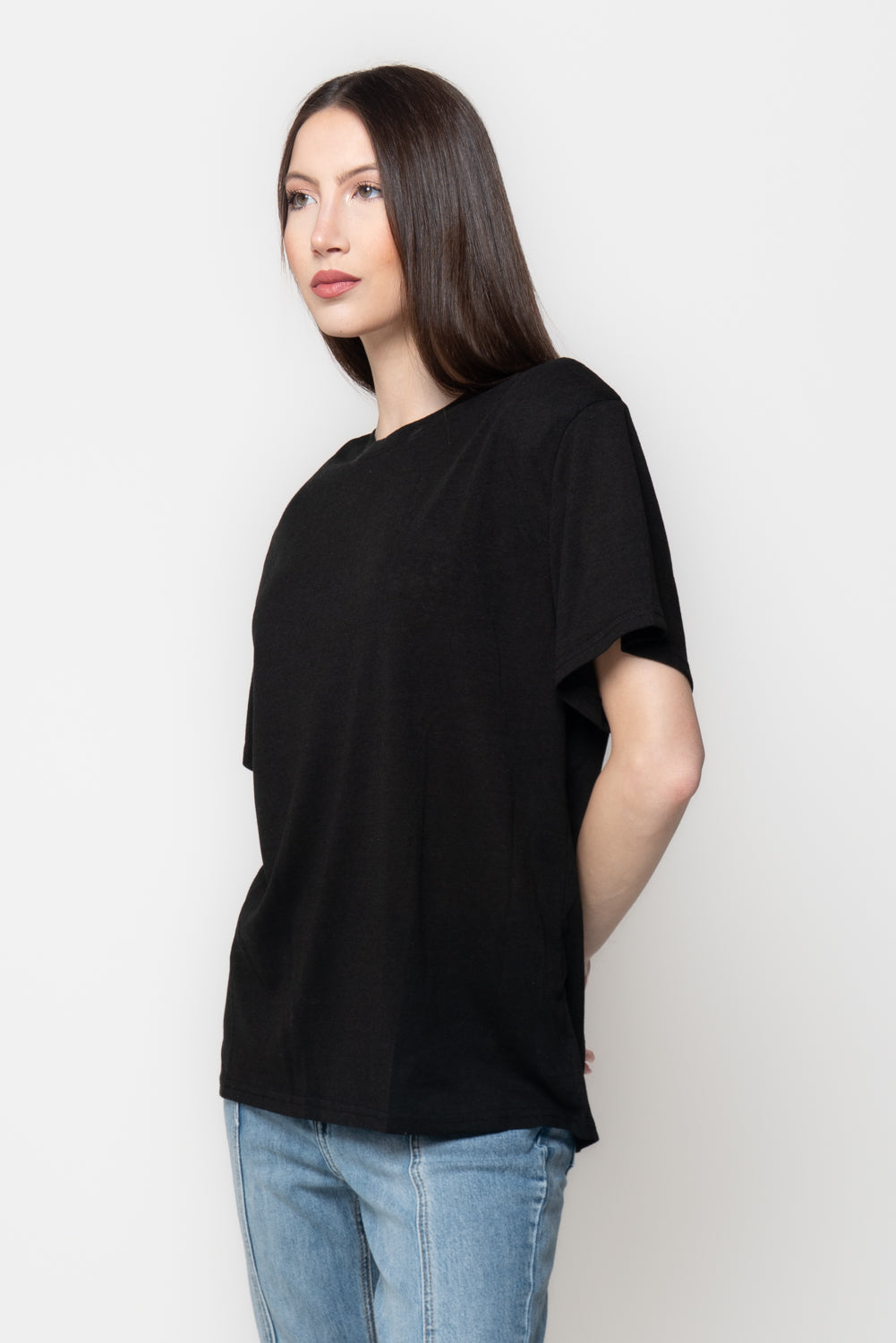 T-Shirt Donna Nera con Spalline Strutturate Oversize