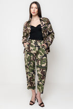 Pantalone Donna Camouflage Stile Cargo con Tasche Utility