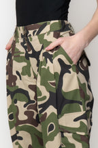 Pantalone Donna Camouflage Stile Cargo con Tasche Utility