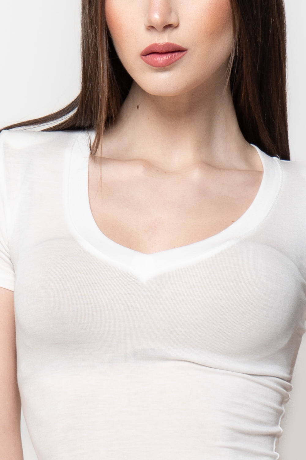 T-Shirt Donna Aderente con Scollo a V