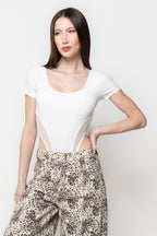 Body Donna Aderente con Inserti in Tulle e Schiena Intrecciata