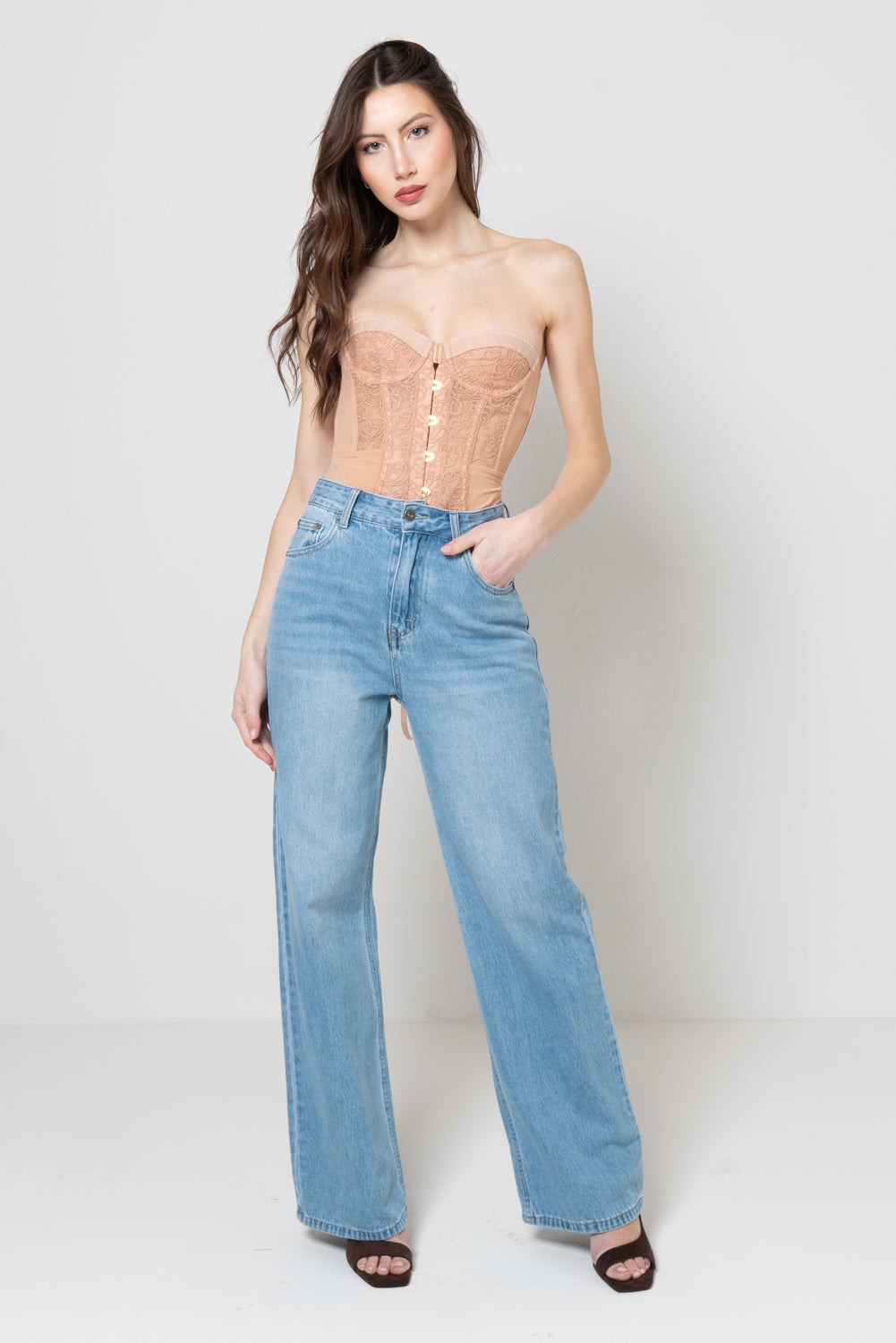 Jeans Wide-Leg a Vita Alta con Dettagli Distressed e Inserti in Paillettes Rosa Immagine secondaria del prodotto