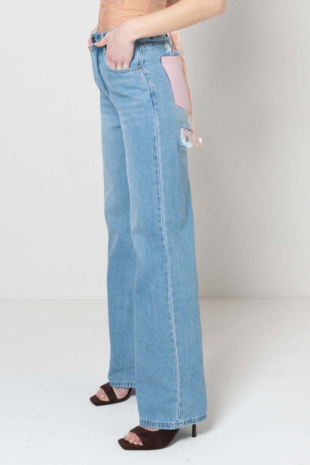 Jeans Wide-Leg a Vita Alta con Dettagli Distressed e Inserti in Paillettes Rosa