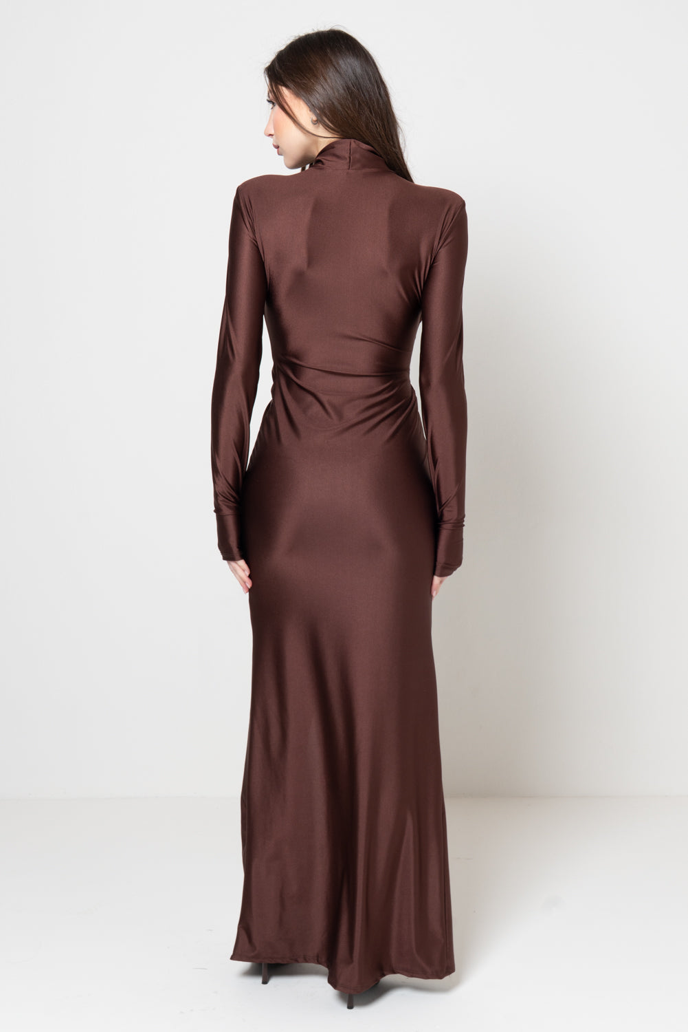 Abito Lungo Marrone Cioccolato con Scollo Deep-V
