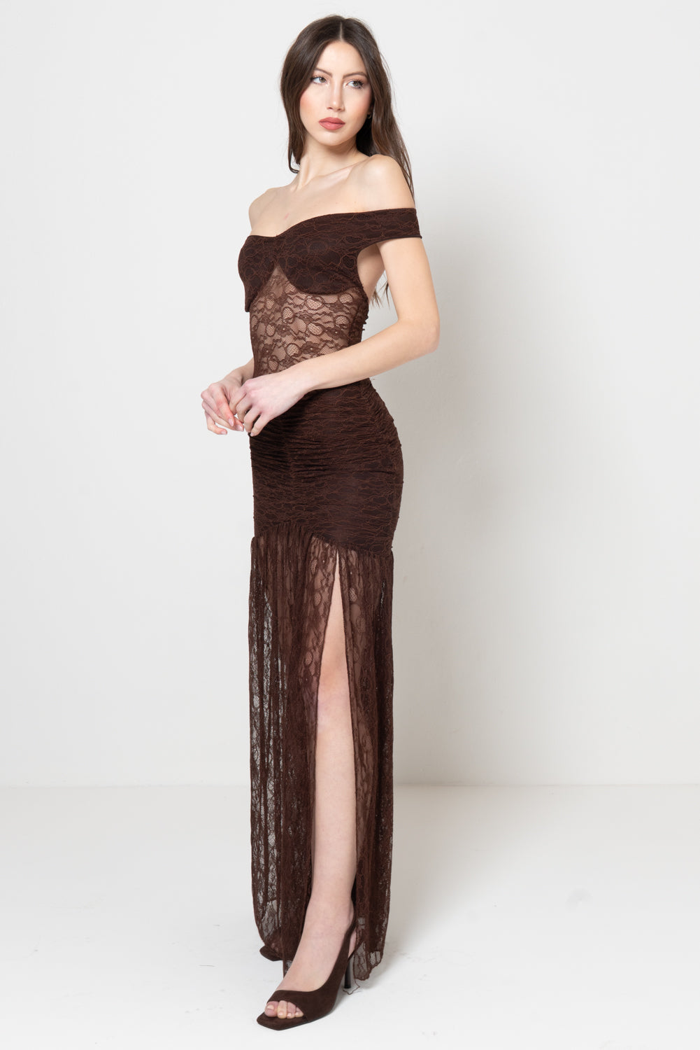 Abito Lungo Marrone in Pizzo con Scollo Bardot