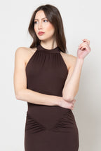 Abito Lungo Marrone con Scollo all'Americana e Arricciatura