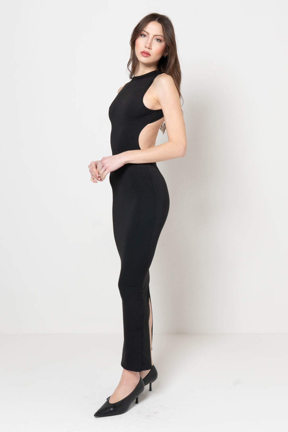 Abito Lungo Nero con Cut-out e Schiena Scoperta